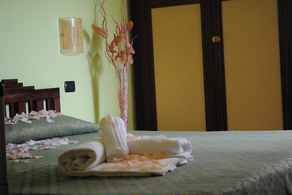 קסטרוקארו טרמה Hotel Rosa Del Deserto מראה חיצוני תמונה