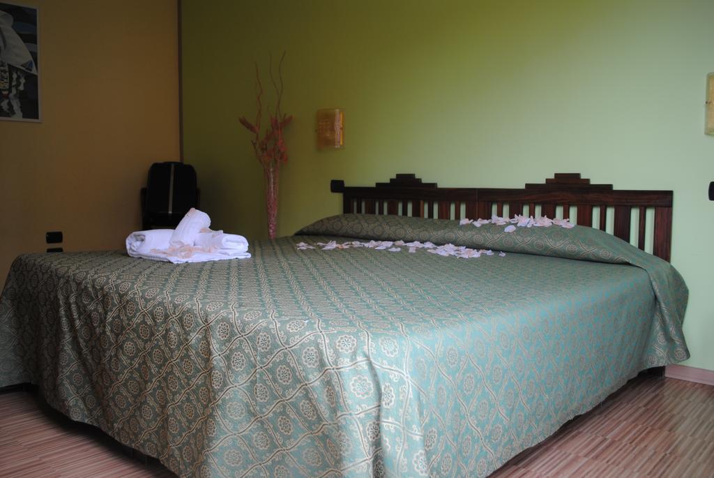 קסטרוקארו טרמה Hotel Rosa Del Deserto מראה חיצוני תמונה