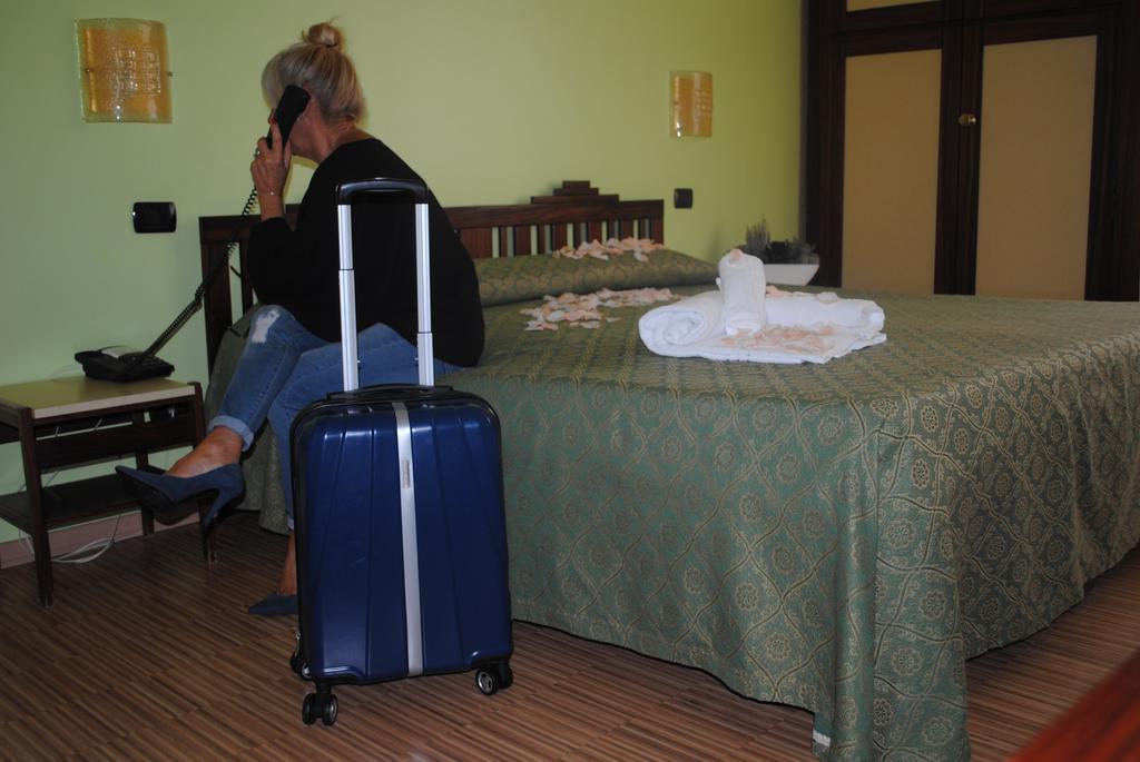 קסטרוקארו טרמה Hotel Rosa Del Deserto מראה חיצוני תמונה