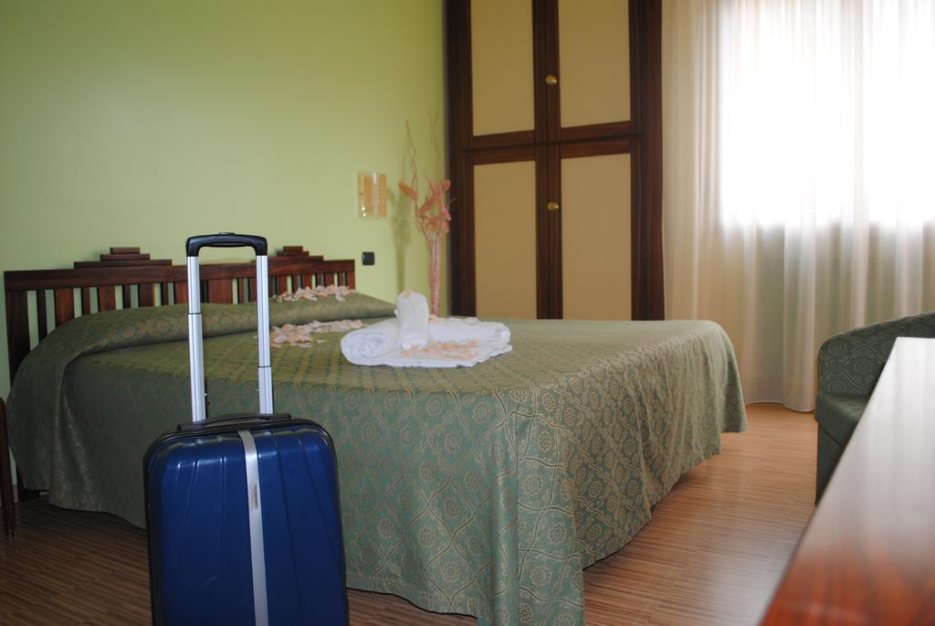 קסטרוקארו טרמה Hotel Rosa Del Deserto מראה חיצוני תמונה