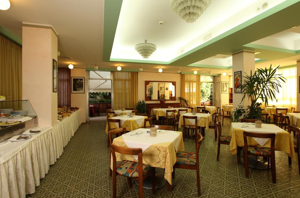 קסטרוקארו טרמה Hotel Rosa Del Deserto מראה חיצוני תמונה