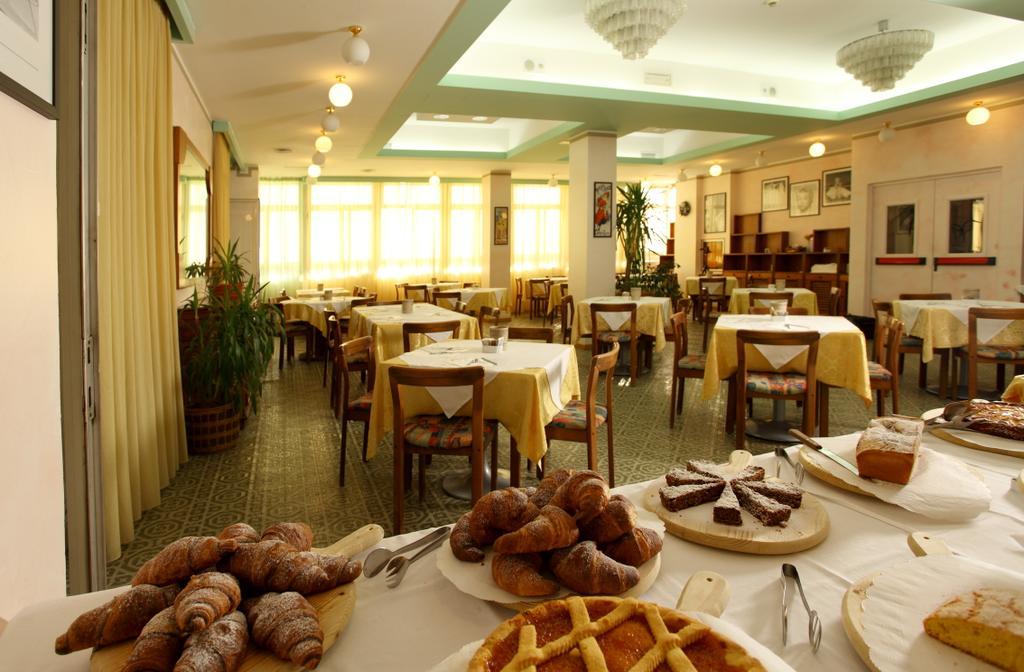 קסטרוקארו טרמה Hotel Rosa Del Deserto מראה חיצוני תמונה